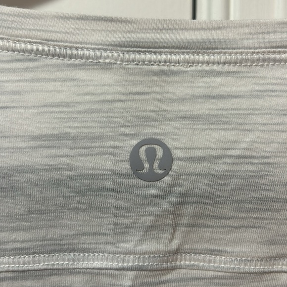 Lululemon To The Point Long Sleeve Grey Top Size 12 - Picture 6 of 7